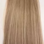 Bézs szőke meliros vasalható I. osztályú enyhén hullámos 60 cm szintetikus copf (31)