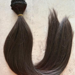 Csokibarna egyenes vasalható I. osztályú csatos, szintetikus haj 50cm (32)