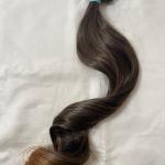 Sötétbarna rezes aljú hullámos vasalható I. osztályú csatos 55cm szintetikus haj (38)
