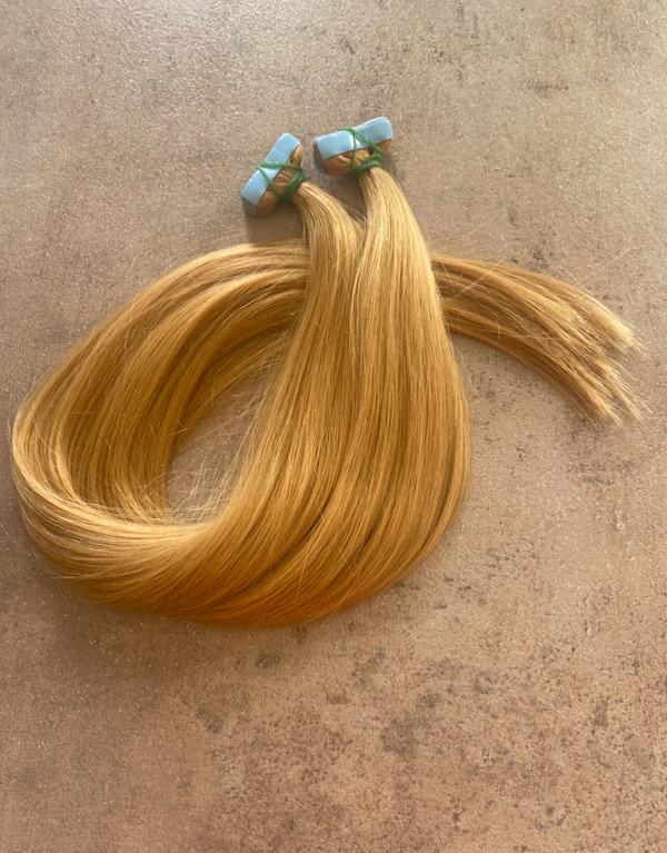 Sötétebb méz szőke festett tape-in (ragasztócsíkos) eredeti haj 50 cm/ 1 pár (2db)