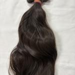 Sötétbarna, hullámos vasalható I. osztályú csatos, szintetikus haj 60cm (3)