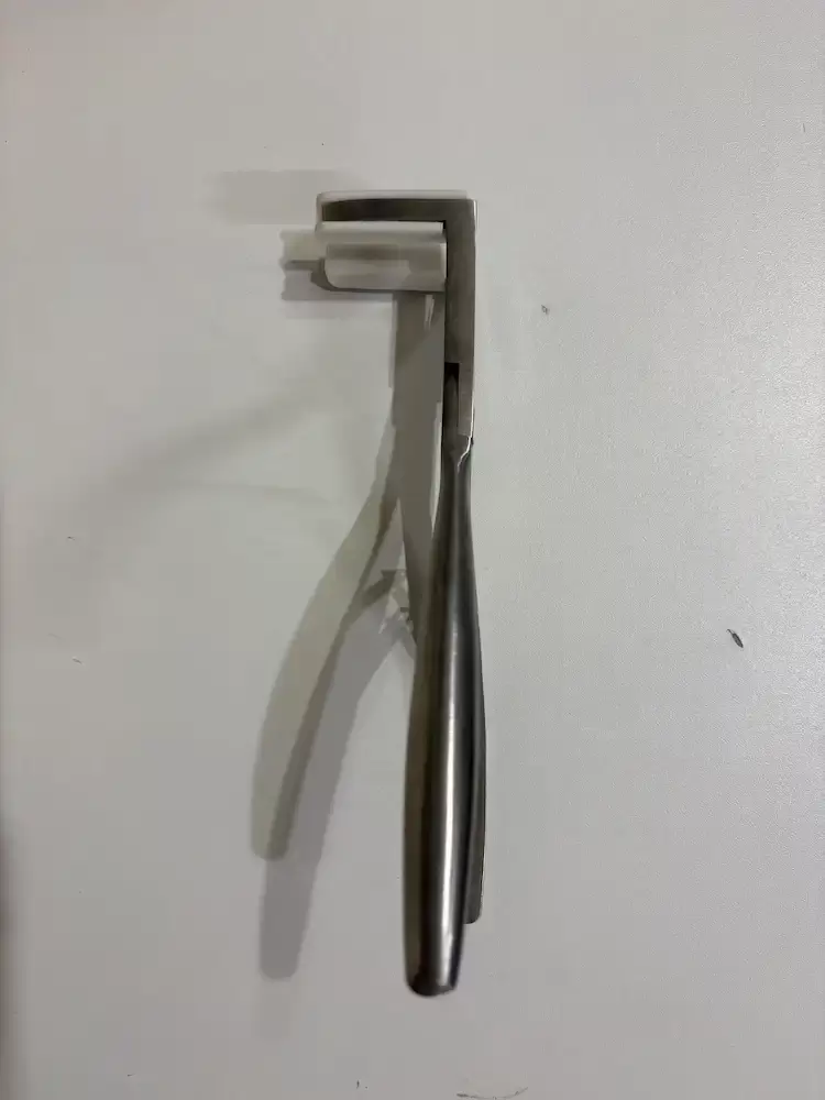 Tape-in hajhoz fogó