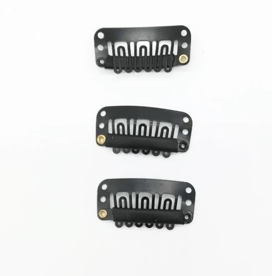 Sötétbarna hajcsat csatos hajhoz